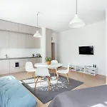 Spacious Cozy Studio, 3A